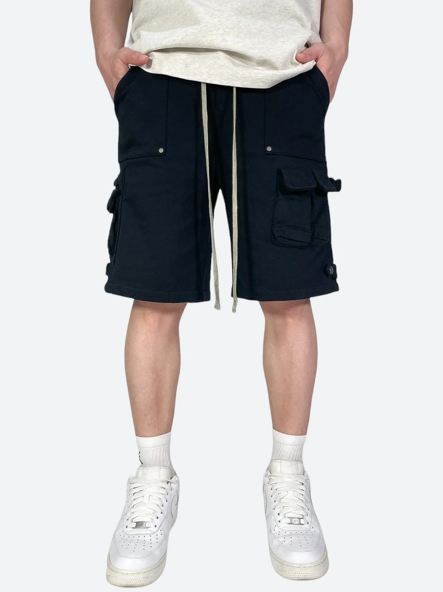 BLACKOUT UTILITY SHORTS：ブラックアウトユーティリティショーツ