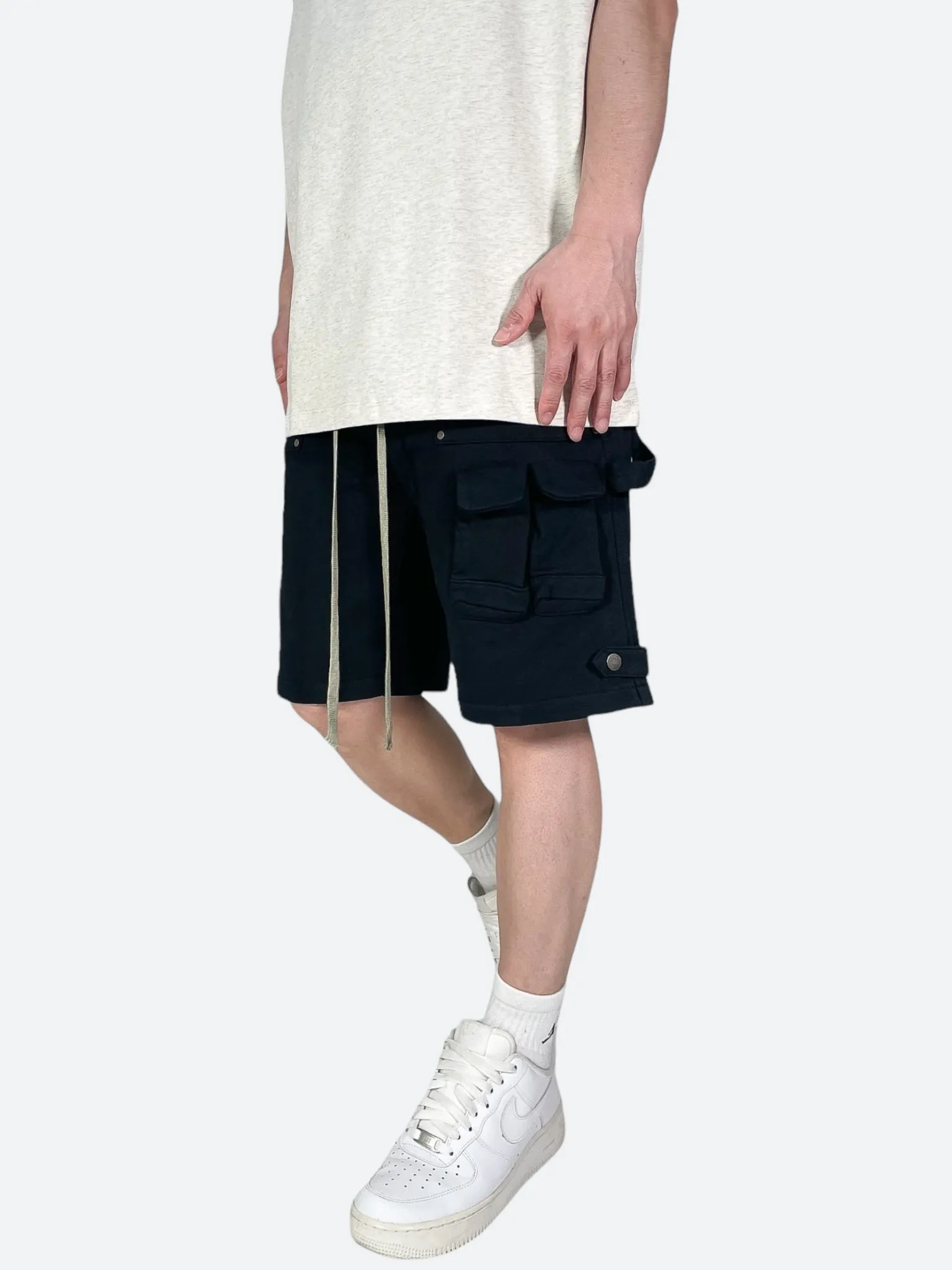 BLACKOUT UTILITY SHORTS：ブラックアウトユーティリティショーツ