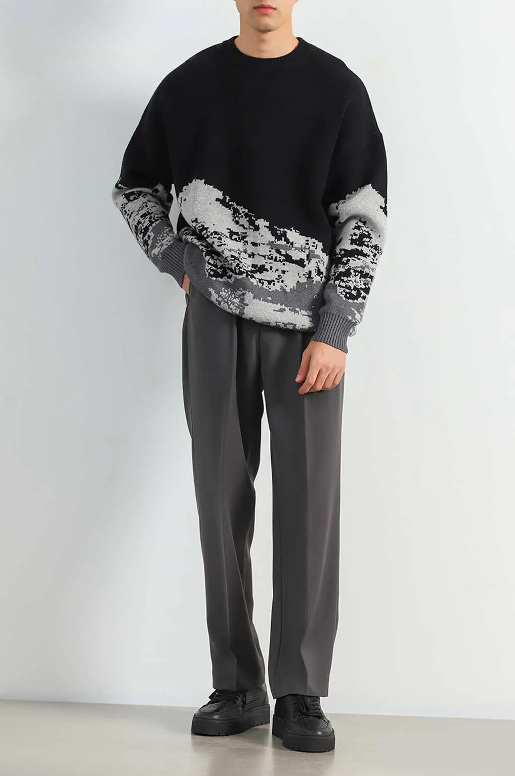 RELAXED ABSTRACT SWEATER