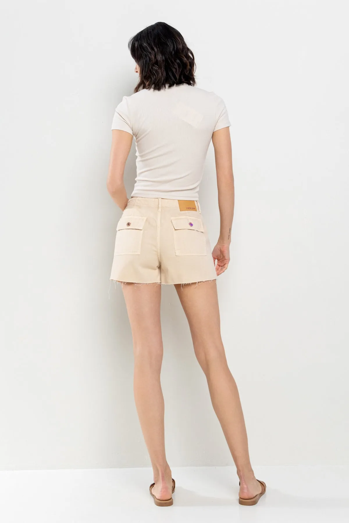 UTILITY SHORTS IN BEIGE WITH A RAW CUT HEM  / SP-S7487BE